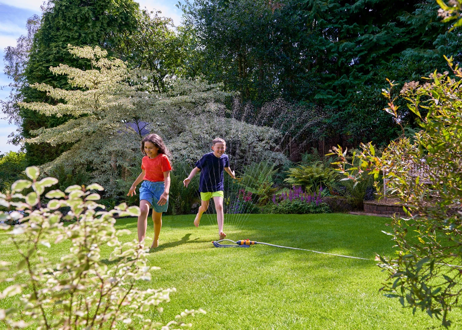 Hozelock Rectangular Sprinkler Plus 220M 2 Hozelock Rectangular Sprinkler Plus 220M - Image 2